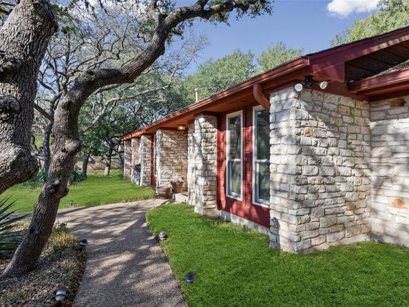 11006 Brodie LN, Austin TX 78748