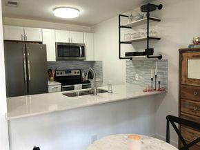 6409 Burns ST 306, Austin TX 78752