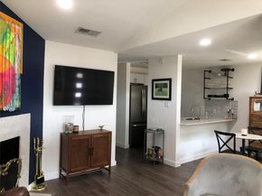 6409 Burns ST 306, Austin TX 78752