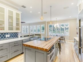 18 Ehrlich RD, Austin TX 78746