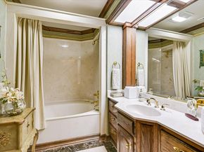 7802 Shadyrock DR, Austin TX 78731