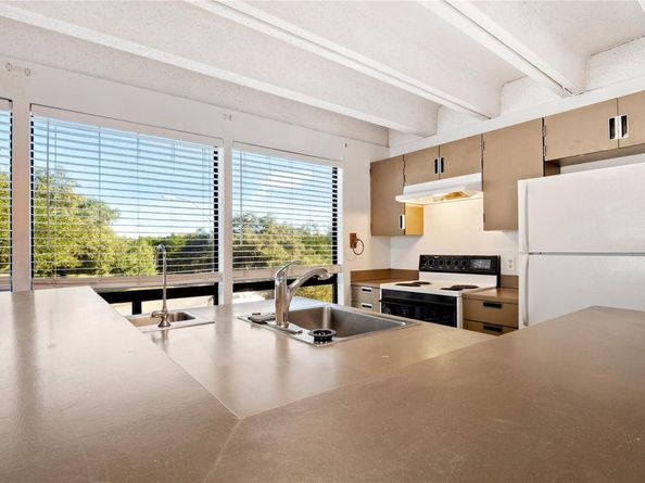 5802 Circulo DR 1A, Lago Vista TX 78645