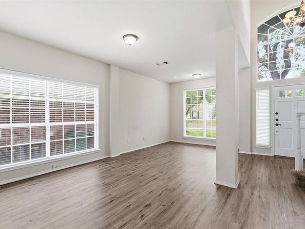 3925 Newland DR, Round Rock TX 78681