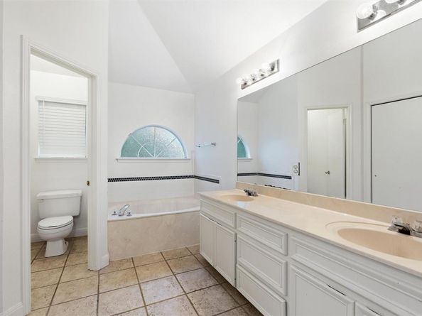 3925 Newland DR, Round Rock TX 78681