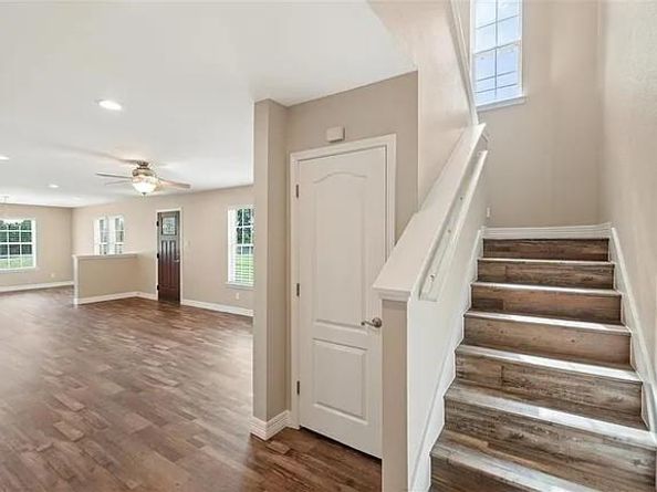 8508 Grandview DR, Jonestown TX 78645