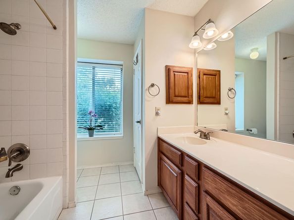 12711 Possum Hollow DR, Austin TX 78729
