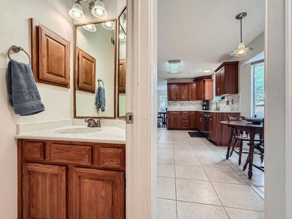 12711 Possum Hollow DR, Austin TX 78729