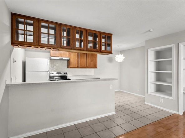 910 Duncan LN 57, Austin TX 78705