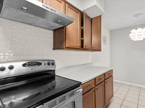 910 Duncan LN 57, Austin TX 78705