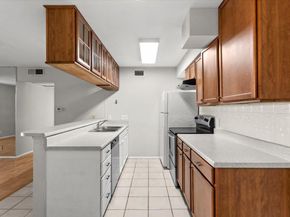 910 Duncan LN 57, Austin TX 78705