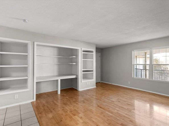 910 Duncan LN 57, Austin TX 78705