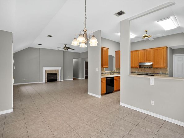 1619 Shady Hillside PASS, Round Rock TX 78665