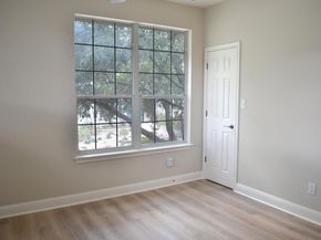 612 Twelve Oaks LN, Austin TX 78704