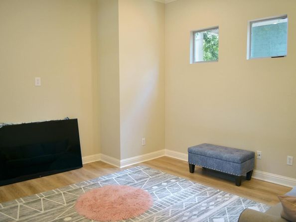 612 Twelve Oaks LN, Austin TX 78704