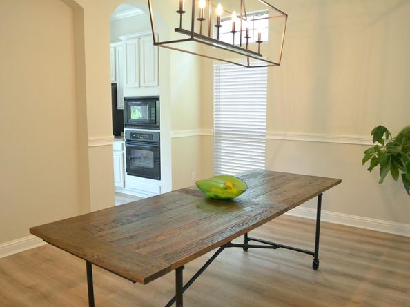 612 Twelve Oaks LN, Austin TX 78704