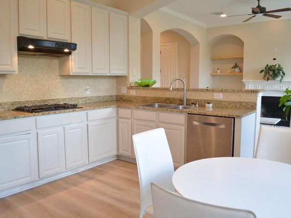 612 Twelve Oaks LN, Austin TX 78704