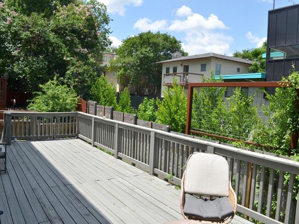 612 Twelve Oaks LN, Austin TX 78704