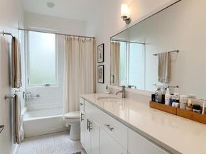 1204 Woodland Ave B, Austin TX 78704