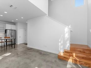 1204 Woodland Ave B, Austin TX 78704