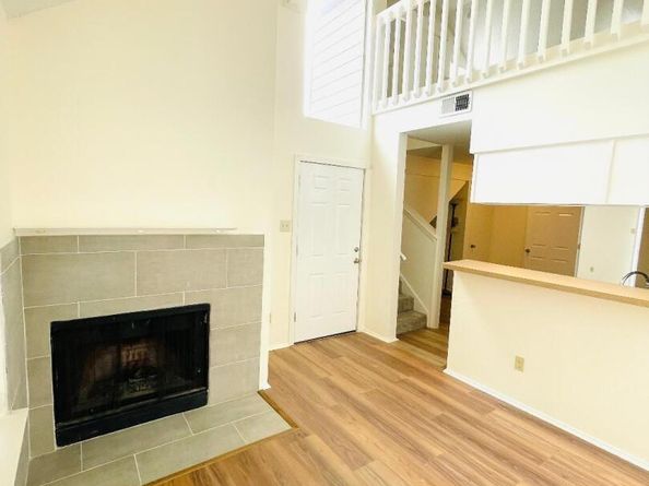 5608 Cougar DR 203, Austin TX 78745