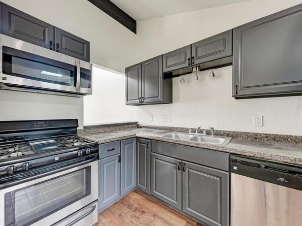 1010 W 23rd ST 2, Austin TX 78705