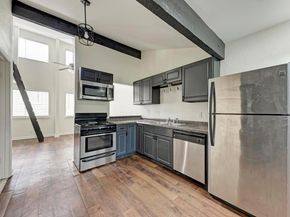 1010 W 23rd ST 2, Austin TX 78705