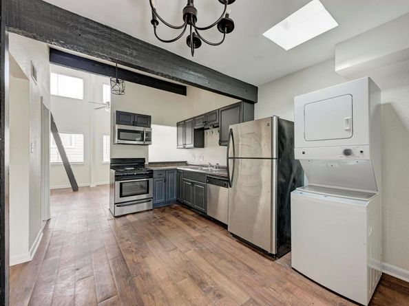 1010 W 23rd ST 2, Austin TX 78705