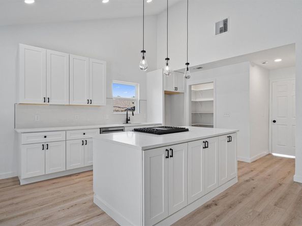 3405 Dunliegh DR, Austin TX 78745