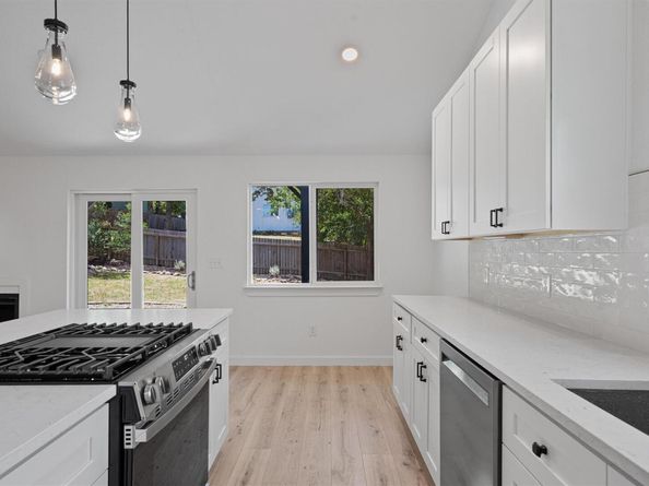 3405 Dunliegh DR, Austin TX 78745