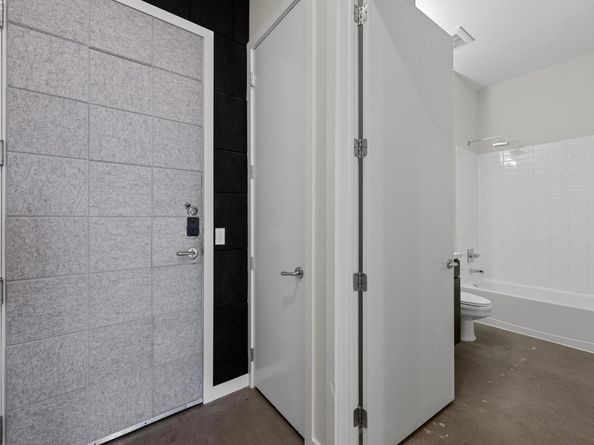 507 Sabine ST 503, Austin TX 78701