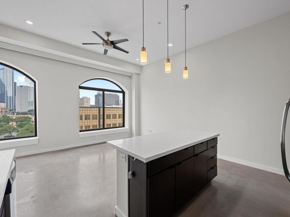 507 Sabine ST 503, Austin TX 78701