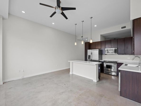 507 Sabine ST 503, Austin TX 78701