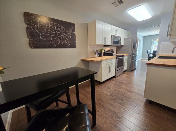 8815 Cainwood LN, Austin TX 78729