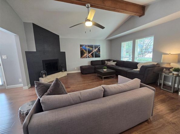 8815 Cainwood LN, Austin TX 78729