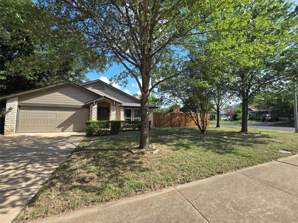 8815 Cainwood LN, Austin TX 78729