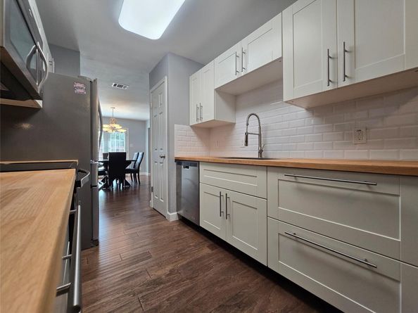 8815 Cainwood LN, Austin TX 78729