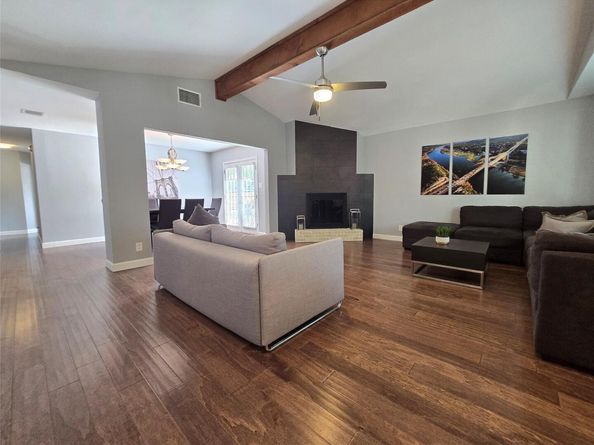 8815 Cainwood LN, Austin TX 78729