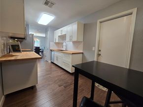 8815 Cainwood LN, Austin TX 78729