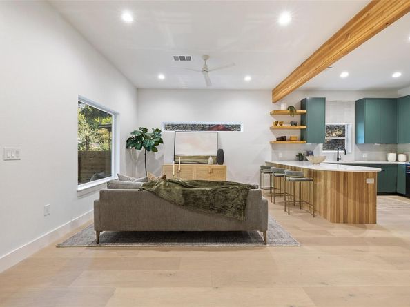 1209 Canterbury ST, Austin TX 78702