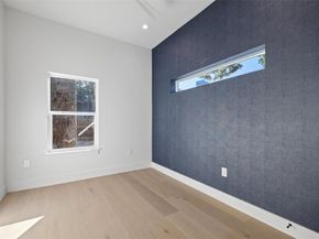 1209 Canterbury ST, Austin TX 78702