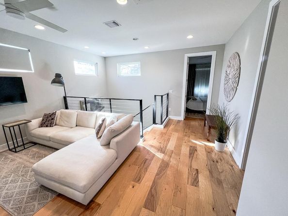 1304 Oxford Ave, Austin TX 78704