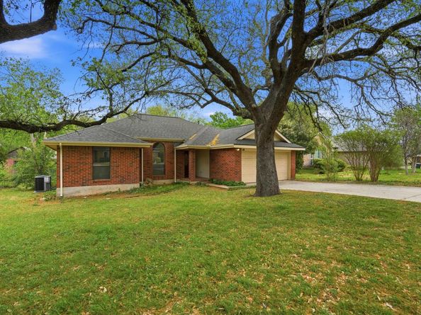 306 Woodstone DR, Georgetown TX 78628
