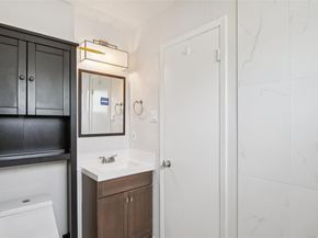 6214 Blarwood DR, Austin TX 78745