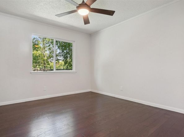 6214 Blarwood DR, Austin TX 78745
