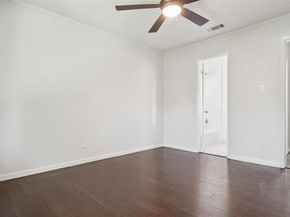 6214 Blarwood DR, Austin TX 78745