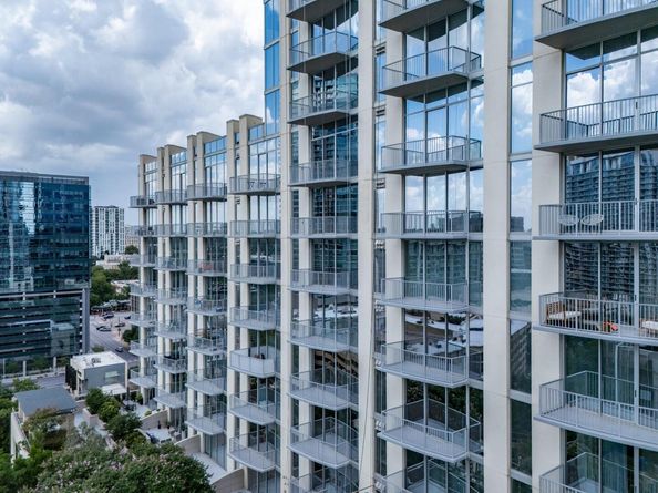 360 Nueces ST 1306, Austin TX 78701