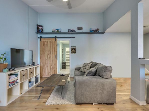 4307 1st ST S 101, Austin TX 78745