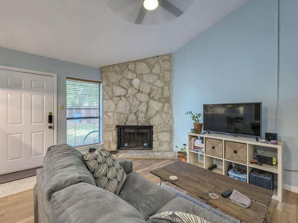 4307 1st ST S 101, Austin TX 78745