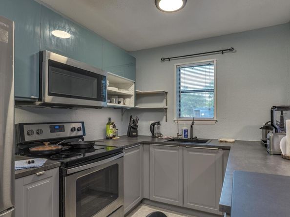 4307 1st ST S 101, Austin TX 78745