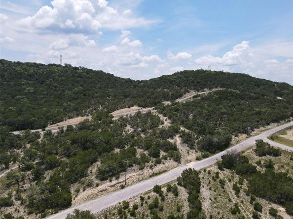 8007 Arapaho TRL, Lago Vista TX 78645